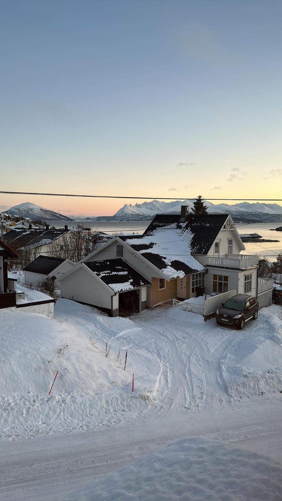 Ferienwohnung Arctic Loft Skjervoy Exterior foto