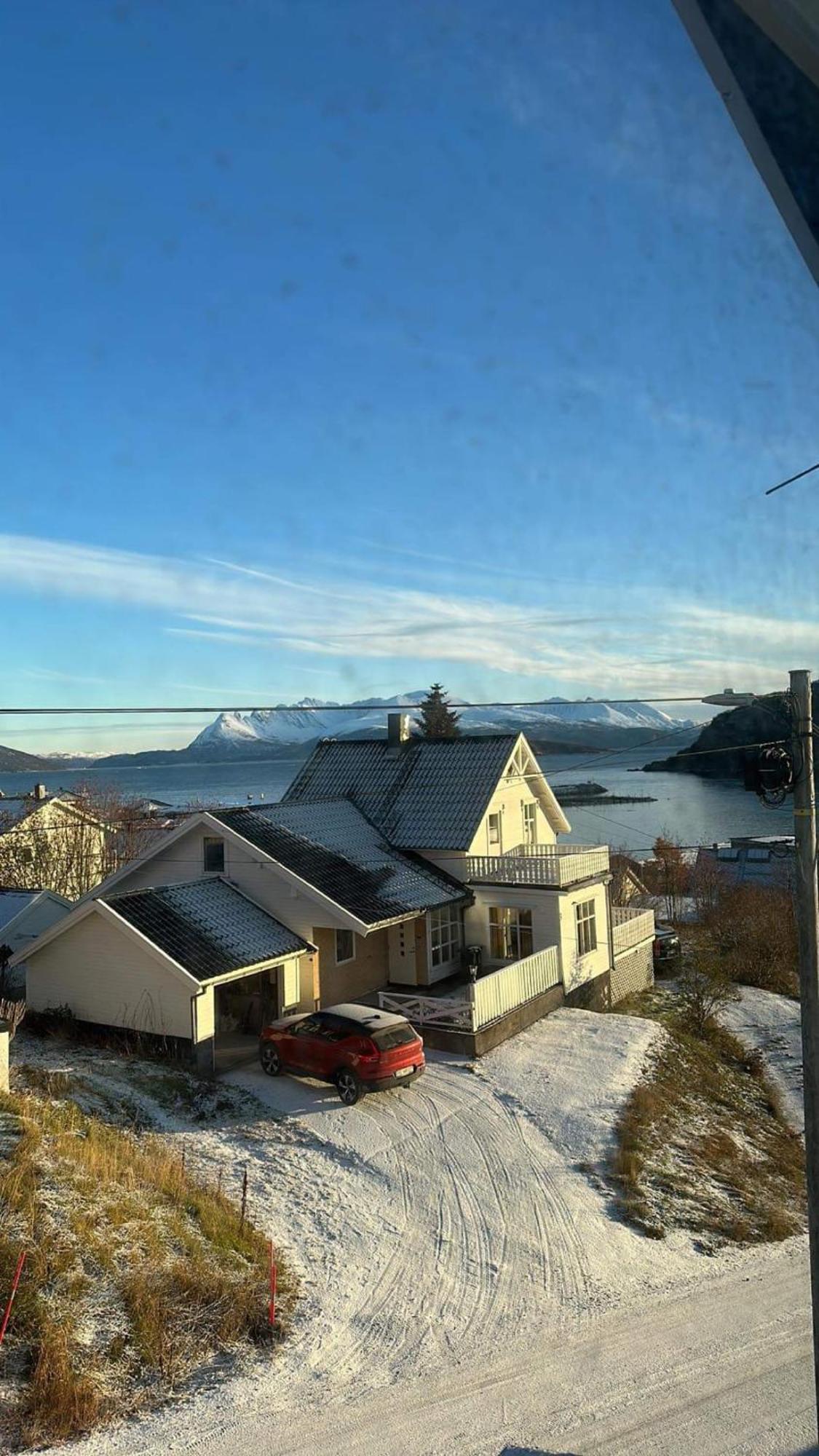 Ferienwohnung Arctic Loft Skjervoy Exterior foto